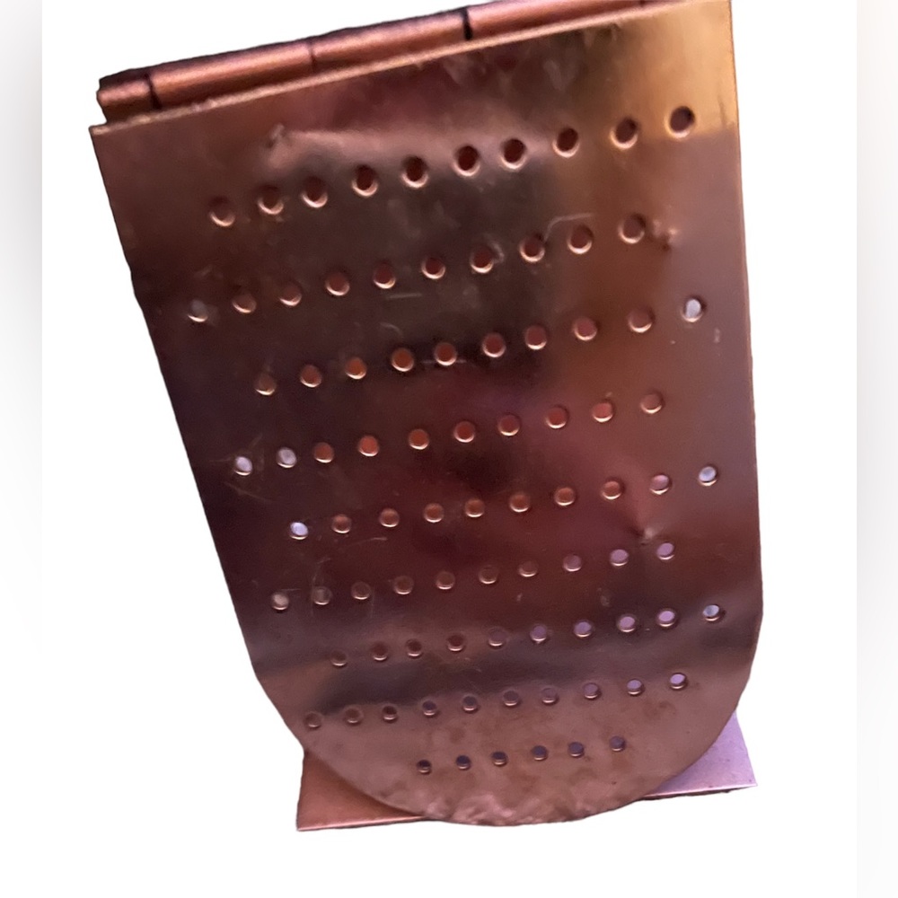 Earring holder rose gold